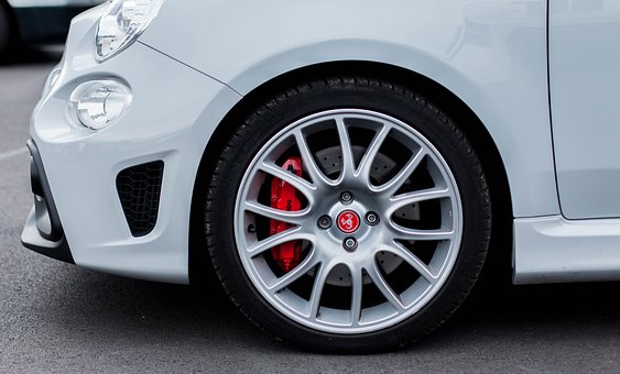 Tampa Bay International Auto Show - Driving On The Wheels Of Desire!
