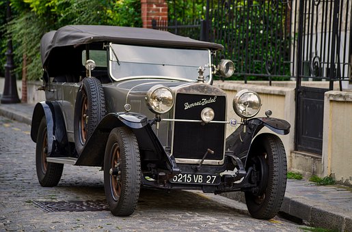10 People Who Have The Best Car Insurance Rates