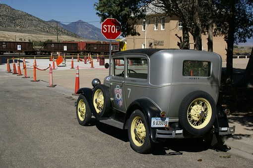 How Your History Affects Your Car Insurance Premiums