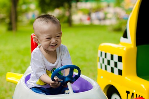 Advantages and Disadvantages to Long Term Auto Loans