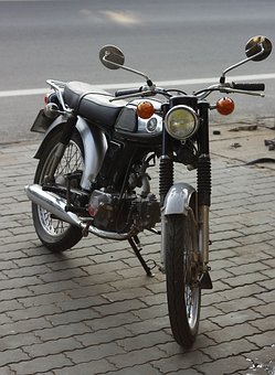 A Few Easy Ideas For Making Custom Motorcycle Helmets
