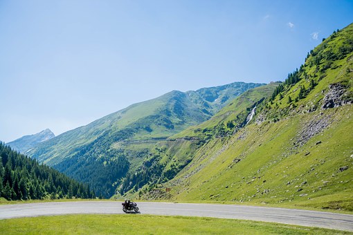 Tips On Comparing Rates Of Car Insurance From Different Companies Fast