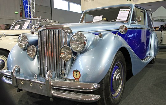 There are no bargains on driving insurance for young drivers