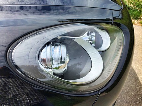 Expert Windshield Repair - Certainly One Of The Numerous Services An Auto Body Shop Offers