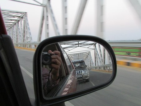 The Auto Dealers Gives Good Sales & Services