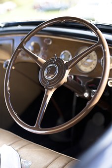 Using a Cell Phone While Driving Causes Injuries in California