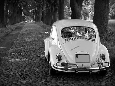 Ordinary Car Owners Pay Less For Insurance - No Accessories Equals Car Insurance Discounts