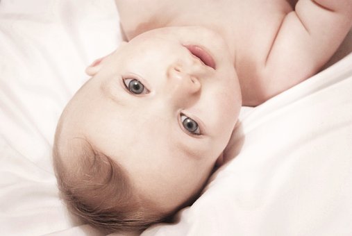 Woman Whose Baby Died Sues Paramedics Who Took Too Long To Get Them To A Hospital