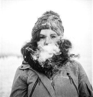 Buying An E Cigarette Kit To Get Started With Smokeless Cigarettes