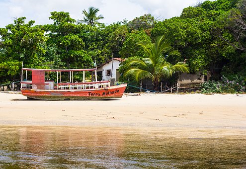 Buying The Right Boat Charger Is Important