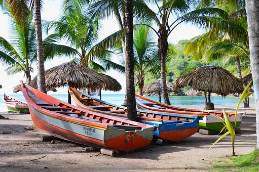 Poplular Boating Trips In Canada
