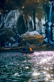 Learn boating and jet skiing, discover the adventurous person inside you