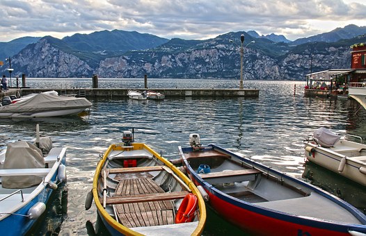 Tips For Buying Used Boats For Sale