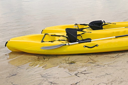 Using Inflatable Boats for Surviving