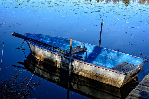 Example Of Motorboat Smooth Sailing In Paris