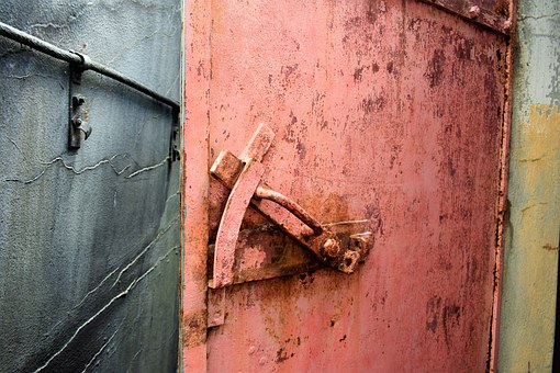 Narrowboat Living - Is Living On A Narrowboat All It's Cracked Up To Be?