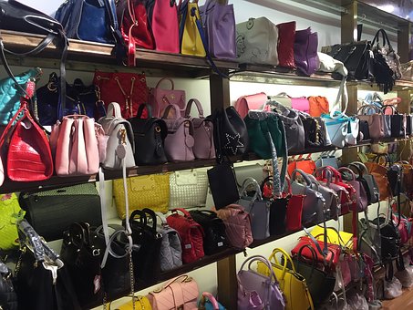 Why To Consider Online Shopping For Baby Toys Or Baby Clothing?