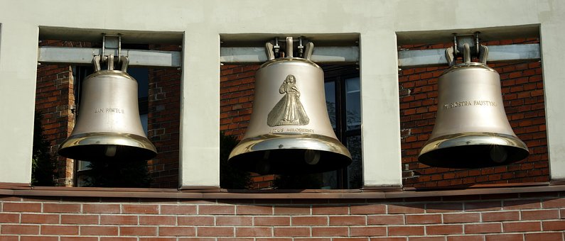 Pwrm, Ilmn, & Cah: Sequenom Rises As Ladenburg Says Buy, Jefferies Starts At Hold