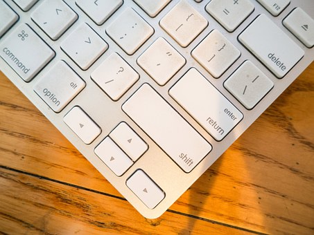 The Private Sales: What to prefer online shopping or high street shopping… read on