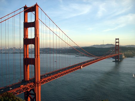 San Francisco Shuttle Tour towards Muir woods