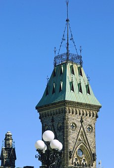 Canada Hotels - Choosing Cheap Hotels World's Second Largest Country