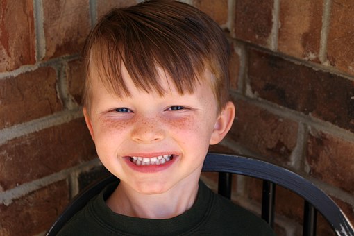 Contact Lenses Complete Guide For Teens On How To Convince Parents To Get That Coveted Pair