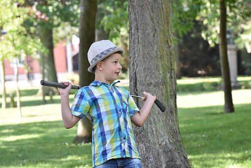 Signs in children cancer boy with their characteristics