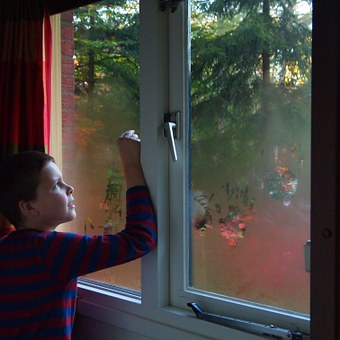 Do You Know It Is Necessary To Buy Crayon As Toys For Kids