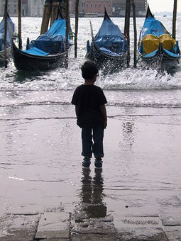 Top Camping Activities To Do With Your Kids
