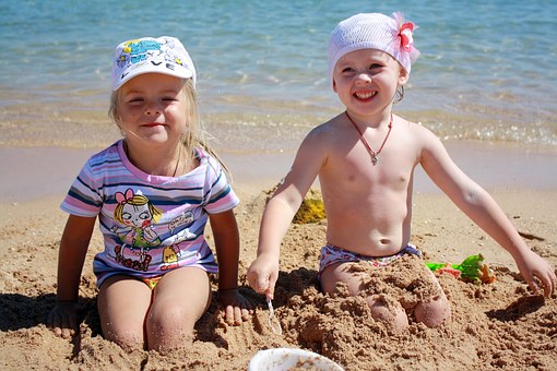 Keep Your Kids Safe With Best Nanny Services
