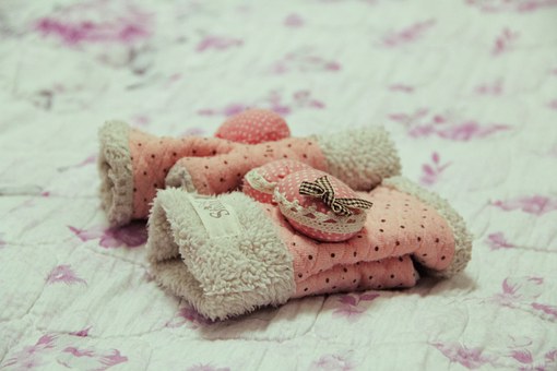 Childrens Wear - Kids Foot Wear, Kids Accessories