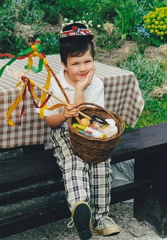 Swipe Auctions Sponsors 100 Impoverished Children Through World Vision; Plans To Sponsor An Additional Child Every Day