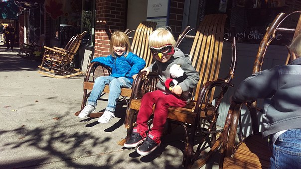 Building a Strong Relationship Between Parents and Grown Children
