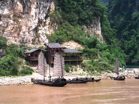 Surprise Chinese Tourism