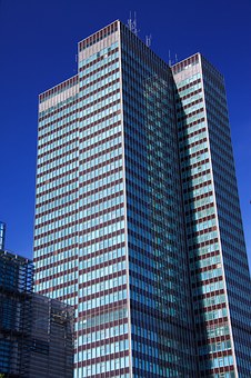 Two Famous Franchise Companies of United State