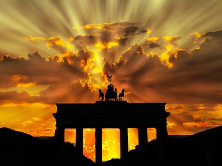 How does travel insurance work?