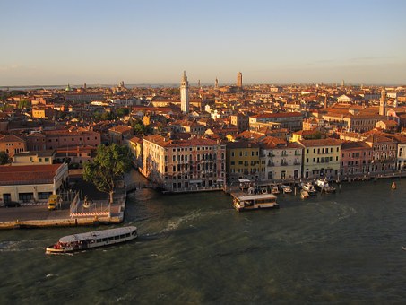 Treasured the alluring moment in Orlando with convenient travel flights
