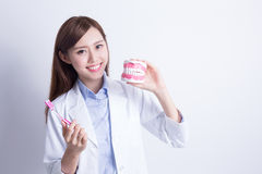 Cosmetic Dentist San Antonio TX - An Invisalign Cosmetic Dentist Gives Advice To Prolong Your Child's Life