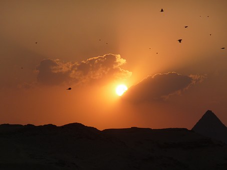 Egypt Travel Package: 10 Things You Must See During Your Egypt Holidays