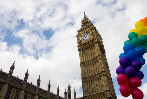 Travellers' Guide To London