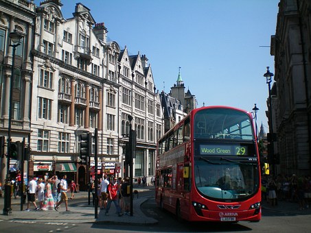 Enjoy Your Time out at Famous Tourist Places near Liverpool Street Underground