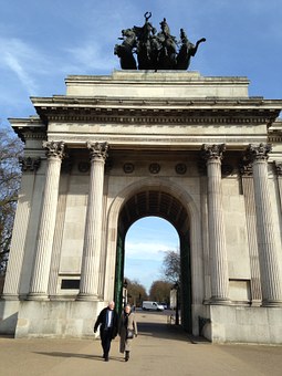 Chauffeur In London: The Well Known Version To The UK People