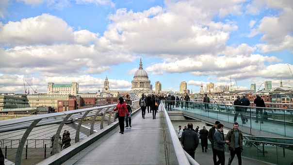 Central London Office Review and Outlook for 2010