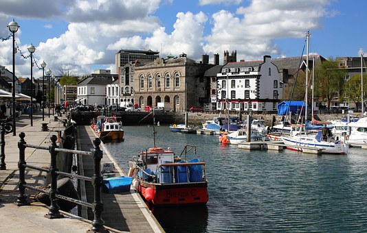 Get to know outer London's commuter zones and the advantages of having a Slough office