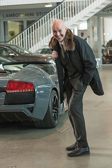 18 Simple Ways To Save Money On Your Car