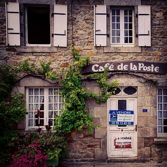 Nice Travel Guide