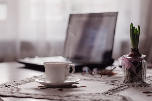 Does Your Small Business Need A Website - Hire An Expert, Not The Kid Next Door