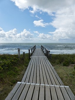 The Isle of Wight - Tourist Attractions and Where to Stay