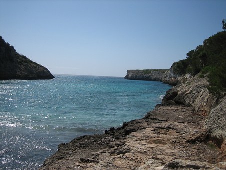 Holiday In Mexico Can Ease And Excite Your Brother With Its Beds, Chow Time And Day Touring