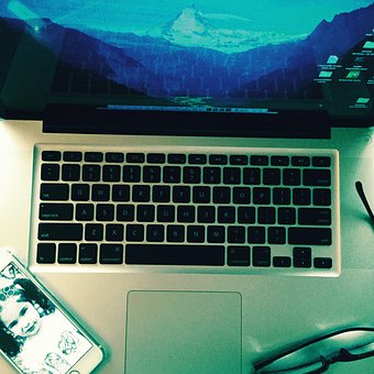 How to Succeed in Network Marketing While Protecting Yourself From Scammers by:Daniel Herzner